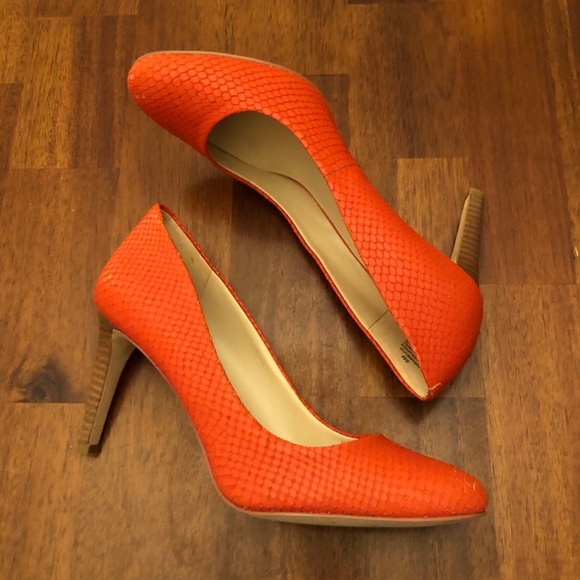 nine west orange heels